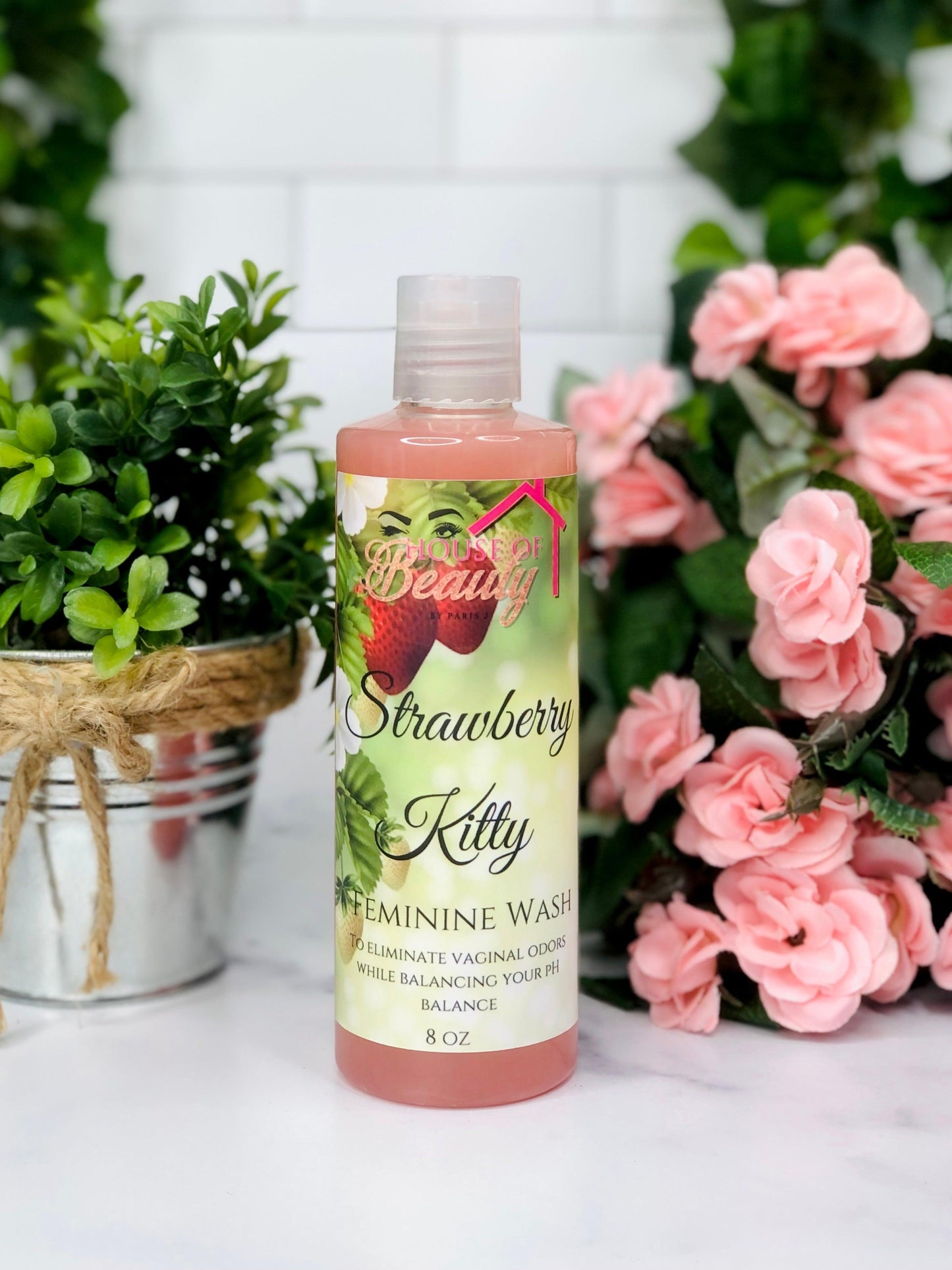 Strawberry Kitty Feminine Wash - Paris House Of Beauty